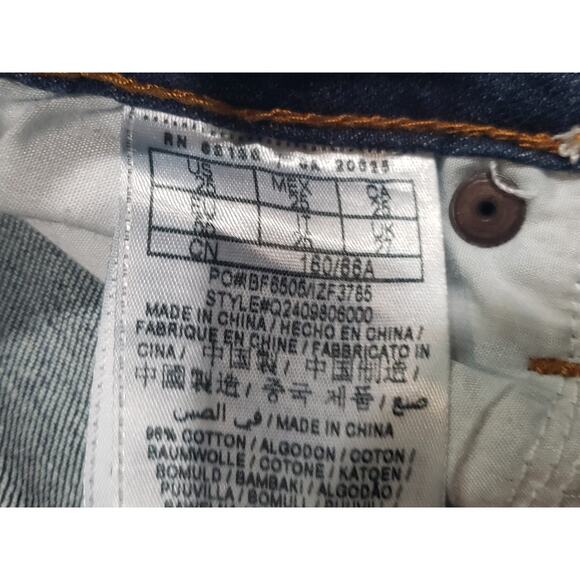 GUESS Jeans Dark Washed Capri Pants / Slacks | Size 25 - Picture 5 of 7